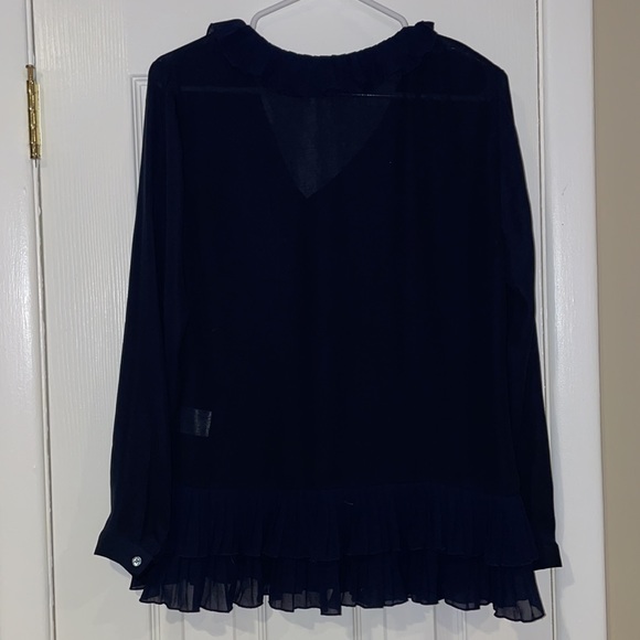 Banana Republic Top (Size M) - Picture 4 of 4